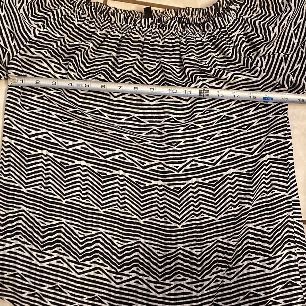 WHBM Aztec Pattern Blouse - Picture 11 of 13